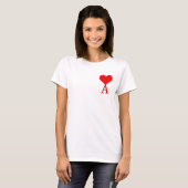 T-shirt Le A initial avec un grand coeur rouge (Devant entier)