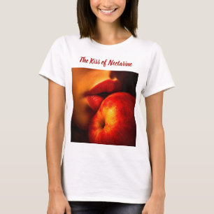 T-shirt Le Baiser de Nectarine – Un Portrait Intime