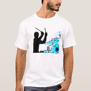 T-shirt Le batteur colle dans des fûts invertis de bleu