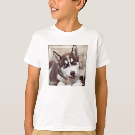 T-shirt Le chiot sibérien Husky à la plage (Devant)