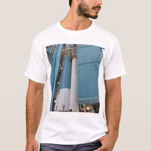 T-shirt Le deuxième moteur de fusée solide est déplacé dan