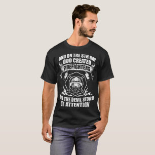 T-shirt Le feu de diable de sapeurs-pompiers