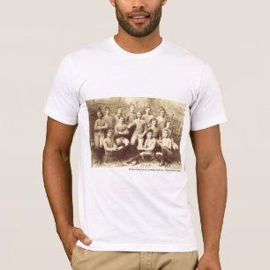 T-shirt Le football 1888 d'UMass