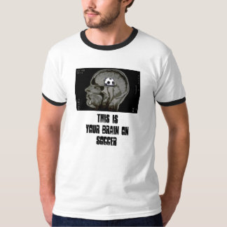 T-shirt Le football sur le CERVEAU