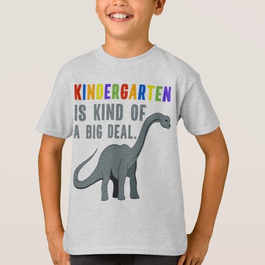 T-shirt Le jardin d'enfants est un peu un dinosaure drôle (Devant)