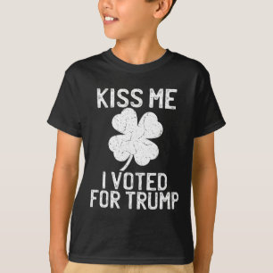 T-shirt Le Jour de la Saint Patrick Républicain S'Embrasse