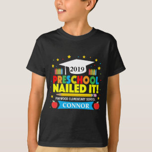 T-shirt Le jour passé du garçon de l'école maternelle l