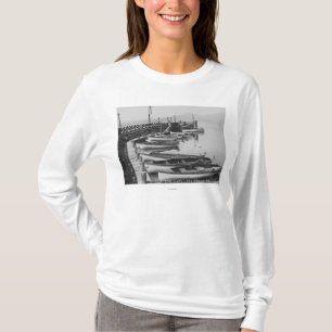 T-shirt Le lac Tahoe, CA - bateaux en bois le long de