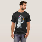 T-shirt Le lapin comme docteur à la vaccination avec la se (Devant entier)