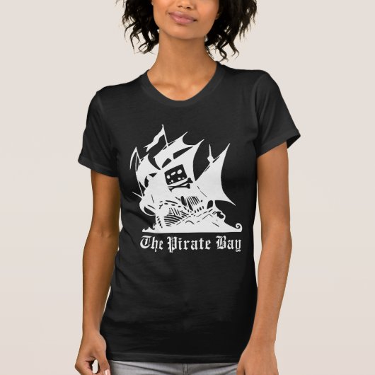 T-shirt le logo de bateau de pirate de baie de pirate (Devant)