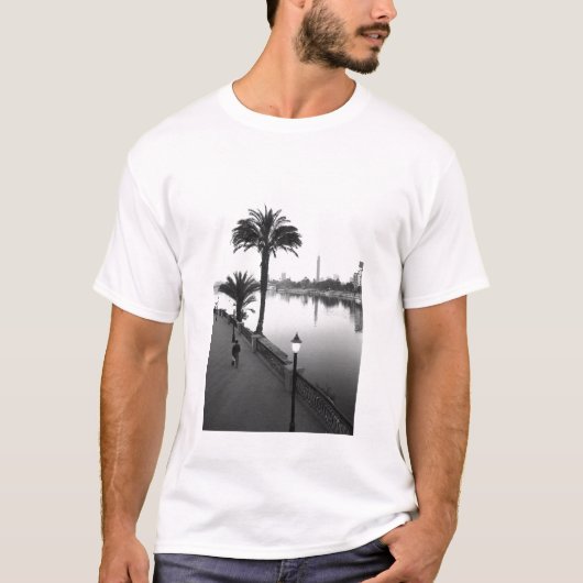 T-shirt Le long du Nil, le Caire égyptien (Devant)