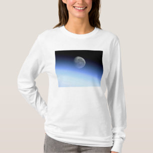 T-shirt Le membre de la terre