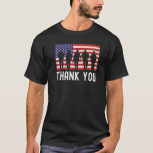 T-shirt Le Merci célèbre le drapeau américain vétéran