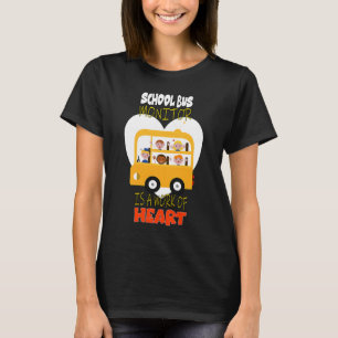 T-shirt Le moniteur d'autobus scolaire est une oeuvre de c