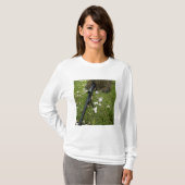 T-shirt Le soldat pratique des tactiques de sniper (Devant entier)