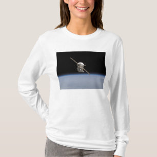 T-shirt Le vaisseau spatial de Soyuz TMA-11 au-dessus du