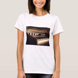 T-shirt Le vieux piano antique de clavier verrouille