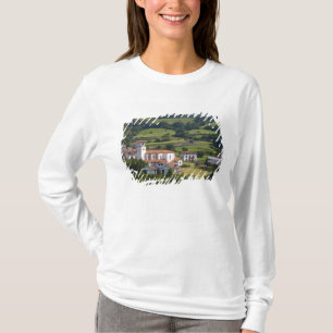 T-shirt Le village d'Amaiur dans la vallée de Baztan