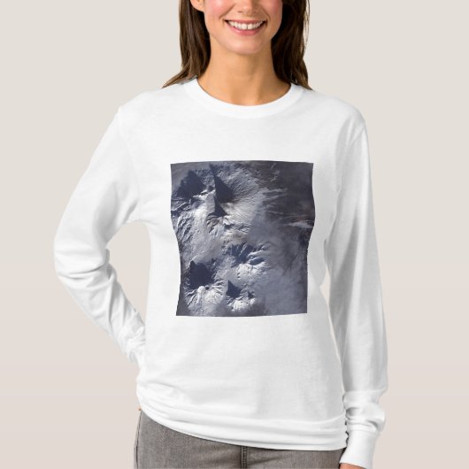 T-shirt Le volcan Bezymianny expose un modeste panache (Devant)