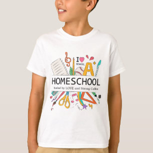 T-shirt L'école familiale alimentée par l'amour et le ca