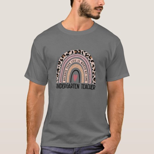 T-shirt Leopard Rainbow Kindergarten enseignant retour (Devant)