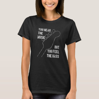 T-shirt Les bassistes l'aiment plus profond les notes de b