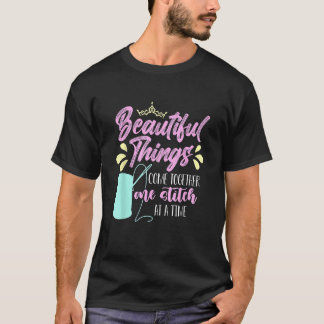 T-shirt Les Belles Choses Se Réunissent Les Amours En Tira