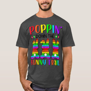 T-shirt Les Bonnets De Pâques Peuvent Papper Le Sentier Du