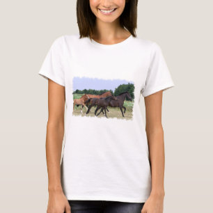 T-shirt Les dames de chevaux sauvages ont adapté la