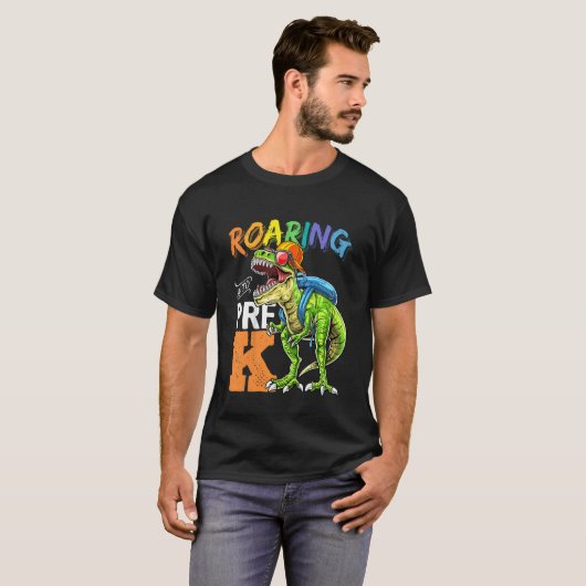 T-shirt Les Enfants Rôtissant PrK Dinosaure Retour À L'Éco (Devant entier)