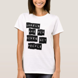 T-shirt Les étiquettes sont pour des personnes de boîtes