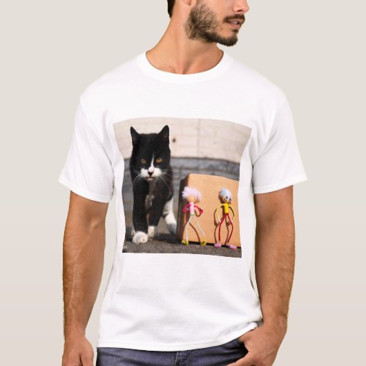 T-shirt Les Fubby se cachent pour le chat Ping. (Devant)