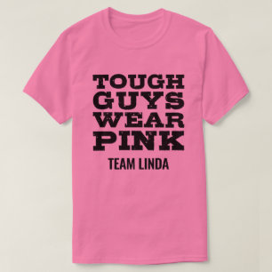 T-shirt Les hommes courageux portent du rose personnalisé