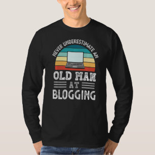 T-shirt Les Hommes Ne Sous-Estiment Jamais Le Vieux Homme