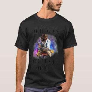 T-shirt Les Hommes Ne Sous-Estiment Jamais Un Vieux Homme