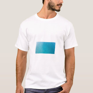 T-shirt Les motifs nostalgiques rencontrent des techniques