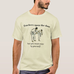T-shirt Les professeurs ouvrent la chemise de porte,