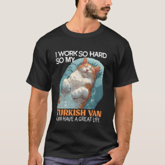 T-shirt Les propriétaires de chats TRAVAILLENT SI DUR POUR