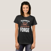 T-shirt Les Puns Forgerons Sont Difficiles À Forger Motif  (Devant entier)