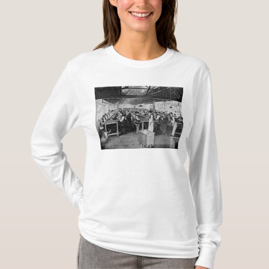 T-shirt Les services de fabrication de cigare (Devant)