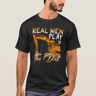 T-shirt Les vrais Hommes Jouent Dans La Construction De La