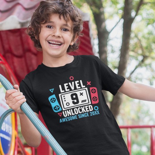 T-shirt LEVEL 9 UNLOCKED Gamer Birthday – Custom Year