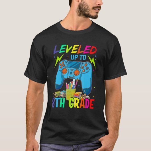 T-shirt Leveled Up To 8th Grade Video Gamer Back To School (Devant)
