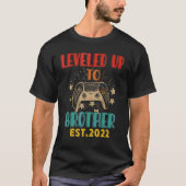 T-shirt Leveled Up To Brother Est 2022 Gamer Expecting Ba (Devant)