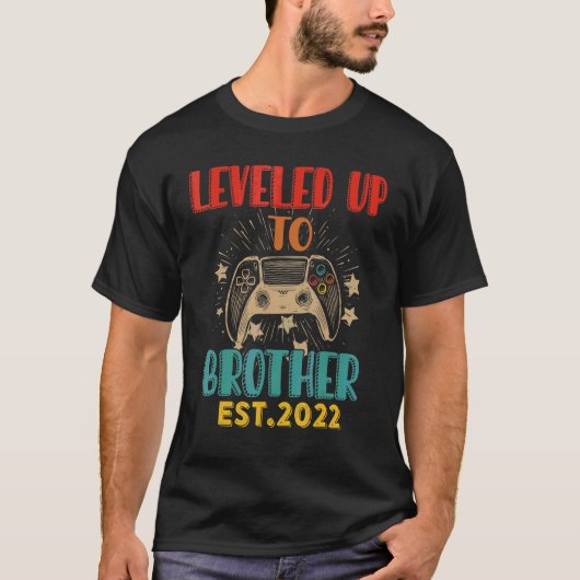 T-shirt Leveled Up To Brother Est 2022 Gamer Expecting Ba (Devant)