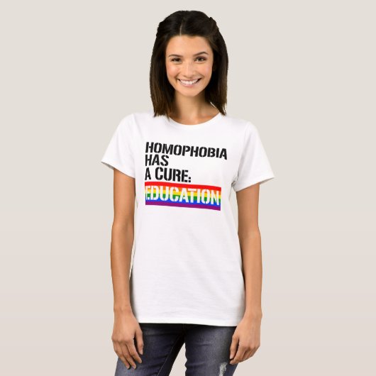 T-SHIRT L'HOMOPHOBIE A UN TRAITEMENT (Devant entier)