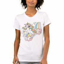 Licorne mignonne sur un arc-en-ciel