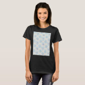 T-shirt Light Blue and Coral Warped Daisy Wavy Flower Patt (Devant entier)