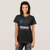 T-shirt Lil' Firecracker Sur Le Chemin 4 juillet Grossesse (Devant entier)