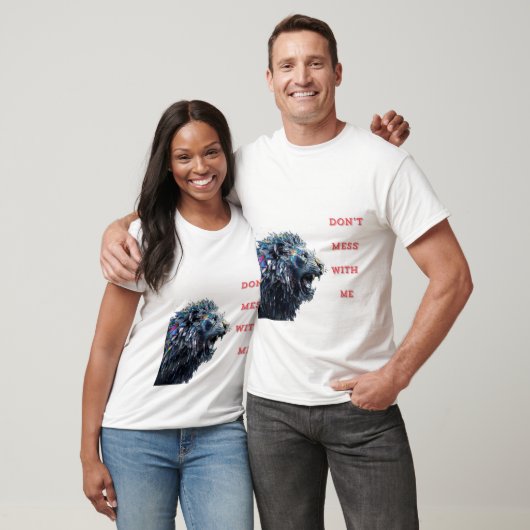 T-shirt Lion en verre brisé. (Unisexe)